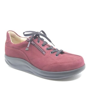 
De Otaru 02913373436 van Finn Comfort is een echte blikvanger. De Otaru 02913373436 is uitgevoerd in de kleur Rood. Bekijk ook onze overige collectie van Finn Comfort op onze webshop!
