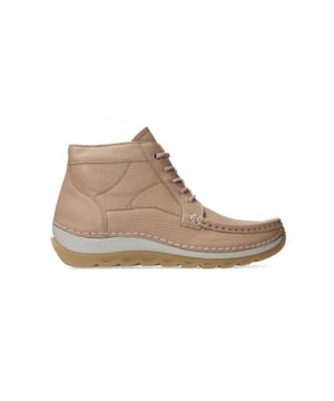 
Halfhoge schoenen van het topmerk Wolky. Dit model heeft een rits- en een vetersluiting. Doordat het voetbed uitneembaar is, kunnen ook eigen inlegzolen gedragen worden. Deze schoenen van Wolky, artikelnummer 04901 Salado, bestel je gemakkelijk op onze webshop.