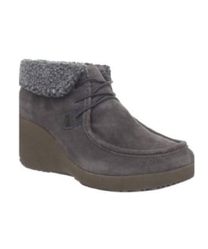
De 26207 000 van S'Oliver is een echte blikvanger. De 26207 000 is uitgevoerd in de kleur taupe. Bekijk ook onze overige collectie van S'Oliver onze webshop!