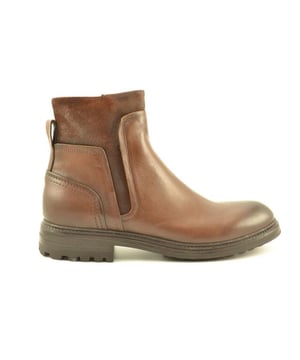 
De 2201703 13479 van Giorgio is een echte blikvanger. De 2201703 13479 is uitgevoerd in de kleur cognac [13479]. Bekijk ook onze overige collectie van Giorgio op onze webshop!