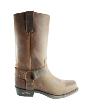 
Topper uit onze  categorie; dit stijlvolle item van het merk 
Sendra. Ben er snel bij want op=op!
Sendra Boots 1918 Pete Bruin Dames Heren Biker Basic Western Cowboylaarzen Vierkante neus Beetje Schuine Hak Vast Sierspoor Treklussen<br><br>Een echte Sendra klassieker, al meer dan 30 jaar in de collectie. Het is een van de meest verkochte modellen in de geschiedenis van Sendra. Met een decoratief spoor op de wreef die de laars een elegante en authentieke stijl verleent. Spoor is niet afneembaar. Onderhouden met een kleurloze schoencreme, die het leer mat laat.br /><br>
<strong>Hoe weet je welke maat laarzen je moet kiezen?</strong><br>
Meet je voetlengte op in centimeters, zoals op de afbeelding in de foto's. Voor maatadvies: <strong>kijk op de maattabel in de foto's</strong><br>
<br>
<strong>Kleur en Materiaal:</strong><br>
Het kenmerk van handwerk is dat er altijd kleine verschillen zijn. Er zijn geen twee laarzen of riemen precies hetzelfde.<br>
We verkopen leer en dat heeft de charme van kleine variaties, daaraan herken je de echtheid van leer.<br>
De laarzen en riemen worden door Sendra Boots vaak behandeld met een dun laagje olie. Daardoor kan het leer van je nieuwe laars of riem donkerder zijn. Dit verdwijnt in het dragen. Wil je direct de uiteindelijke kleur te zien, kan je het leer een beetje buigen. Als je de laarzen of riemen poetst worden ze weer wat donkerder.<br>
Exacte kleurweergave is mede afhankelijk van jouw persoonlijke scherminstellingen. <br>
<br>
<strong>Afmetingen:</strong><br>
Hakhoogte ca: 2 cm (gemeten aan de binnenzijde van de hak)<br>
Schachthoogte ca: 28 cm (gemeten aan de zijkant, vanaf de zool)<br>
Schachtwijdte ca: 33 cm  Maten 35 t/m 38<br>
Schachtwijdte ca: 36 cm  Maten 39 t/m 48
<p><strong>Wat iedereen weet die Sendra laarzen draagt:</strong></p>

<p>Sendra laarzen zijn wat stug in het begin en daarom moet je ze eerst voldoende inlopen.<br>
Als ze eenmaal wat soepel zijn, worden ze comfortabel in het dragen en zal je nog lang plezier hebben van jou Sendra laarzen.</p>

<p><strong>Waarom zijn Sendra laarzen zo goed?</strong></p>

<p>Elk paar Sendra-laarzen maakt een productieproces door van meer dan 250 stappen, uitgevoerd door de meester schoenmakers. Ze snijden, vormen en borduren of perforeren het leer met het vereiste motief. De cowboy-geïnspireerde elementen die zo kenmerkend zijn voor het merk vindt je overal weer terug.<br>
Zoals in al zijn collecties gebruikt Sendra alleen het beste leer op de markt. Sendra laarzen (en riemen) worden bijna helemaal met de hand gemaakt. Dit zorgt ervoor dat elk paar laarzen zijn eigen uitstraling en identiteit krijgt. Een paar Sendra boots is een waar kunstwerk.<br>
<br>
Sendra laarzen zijn Goodyear welted: Bij deze constructie is er sprake van een rand (‘welt’) die door een Goodyear Stitch en een Lock Stitched Seam vastzit aan de binnen- en buitenzool en het boven materiaal. Bovendien zit er tussen de binnenzool en de zool een laag kurk die isolerend werkt en zich gaat vormen naar de voet van de drager wat het draagcomfort vergroot.</p>