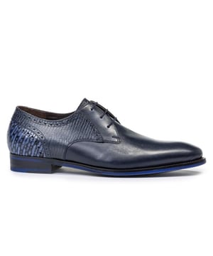 
Artikel SFM-30361 41-03  in de kleur darkblue shop je gemakkelijk en snel op onze webshop. Bekijk de gehele collectie van Floris van Bommel online