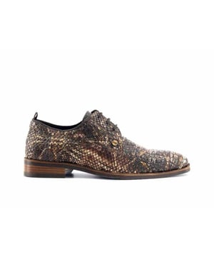 
De Falco Wood 2591214100 van Rehab is een echte blikvanger. De Falco Wood 2591214100 is uitgevoerd in de kleur Cognac. Bekijk ook onze overige collectie van Rehab op onze webshop!