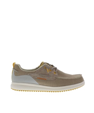 
<h2>Pepitas Bay Heren Veterschoen</h2> <p> </p> <div> Op zoek naar een comfortabele en sportieve herenschoen die net even anders is? De <b>Pepitas Bay Heren Veterschoen</b> is een moderne instapper met <b>vetersluiting</b>, verkrijgbaar in de kleuren blauw en beige. Opvallende gele details geven deze schoen een frisse en dynamische uitstraling, perfect voor wie durft te combineren. Dankzij het ademende <b>mesh</b> aan de buitenkant en de zachte<b> textiele voering</b> is deze schoen ideaal voor dagelijks gebruik, zeker in het voorjaar en de zomer. De flexibele<b> rubberen zool</b> zorgt voor uitstekende grip en bewegingsvrijheid, terwijl de<b> ronde leest </b>bijdraagt aan een comfortabele pasvorm. Of je hem nu draagt onder een jeans, chino of korte broek, deze schoen voegt gegarandeerd een sportieve touch toe aan je outfit.  </div> <div> <br> </div> <div> Wil jij de<b> Pepitas </b>instappers snel in huis hebben? Bestel dan nu of kom langs in één van onze winkels. </div> <br> <p> </p>