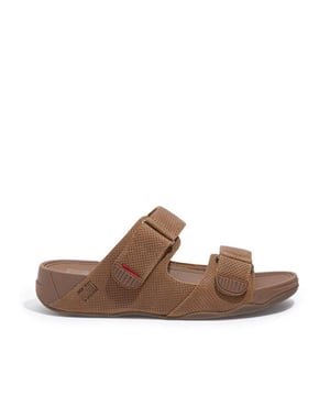 
De gogh-slides-men cr6_864 van fitfloptm is een echte blikvanger. De gogh-slides-men cr6_864 is uitgevoerd in de kleur Rich Brown. Bekijk ook onze overige collectie van fitfloptm op onze webshop!