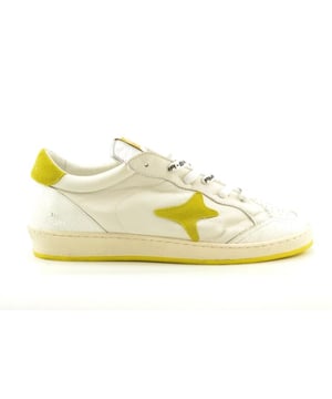 
De 2832 Sun 0 van Ama is een echte blikvanger. De 2832 Sun 0 is uitgevoerd in de kleur wit [yellow]. Bekijk ook onze overige collectie van Ama op onze webshop!