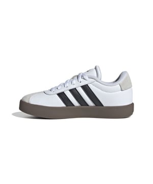 
Adidas Casual Schoenen van het materiaal en in de kleur 100 Wit.
