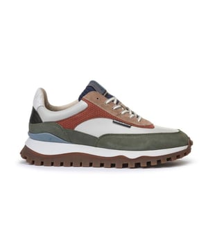 
Floris van Bommel op onze webshop. Sneakers van het topmerk Floris van Bommel. Dit model maakt je outfit helemaal compleet. Doordat het voetbed uitneembaar is, kunnen ook eigen inlegzolen gedragen worden. Deze schoenen van Floris van Bommel, artikelnummer SFM-10157-50-02 de Grommer, bestel je gemakkelijk op onze webshop.