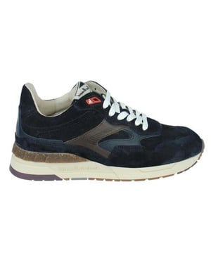 
Artikel SFM-10177 41-01  in de kleur darkblue shop je gemakkelijk en snel op onze webshop. Bekijk de gehele collectie van Floris van Bommel online