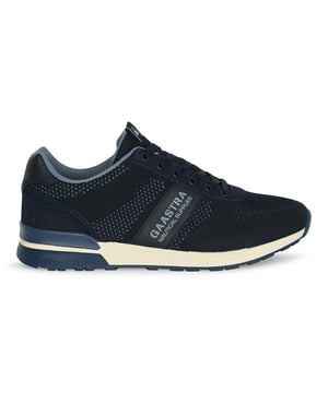
Gaastra sneakers voor hem. De sneakers zijn gemaakt van hoogwaardig polyester. de schoen heeft een EVA binnenzool, wat zorgt voor een lekkere demping.