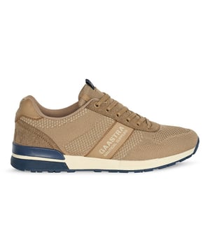 
Gaastra sneakers voor hem. De sneakers zijn gemaakt van hoogwaardig polyester. de schoen heeft een EVA binnenzool, wat zorgt voor een lekkere demping.
