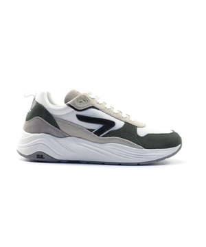 
De Glide S43 a53 van HUB is een echte blikvanger. De Glide S43 a53 is uitgevoerd in de kleur white black sage green. Bekijk ook onze overige collectie van HUB op onze webshop!