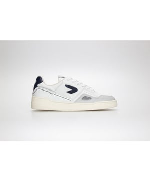 
De matchpoint M5910L18-L10 0 van HUB is een echte blikvanger. De matchpoint M5910L18-L10 0 is uitgevoerd in de kleur white/navy/ivory. Bekijk ook onze overige collectie van HUB op onze webshop!