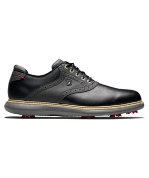 
Footjoy Traditions Goldschoenen 

 Deze golfschoenen van Footjoy zijn comfortabele schoenen met een goede pasvorm. De schoenen zijn licht van gewicht en bieden een flexibele beleving. De schoen is gemaakt van waterdicht leer en ziet er chique en stijlvol uit wanneer je op de golfbaan staat. Daarnaast bieden de schoenen goede demping wanneer je erop loopt. 

 Golfschoenen 

 De golfschoenen van Footjoy is dus gemaakt van leer wat de schoenen stevig maakt. De spikes onder de schoenen kunnen verwisseld worden voor andere spikes. 

 + en - punten Footjoy Golfschoenen

 Pluspunten:
+ Goede en comfortabele pasvorm
+ Mooi design 

Minpunten:
- Geen