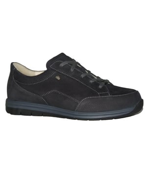 
Finn-Comfort schoenen zijn hoogwaardig gemaakte schoenen in het hoogste segment. Geheel naadloos leer gevoerd, een uniek uitneembaar voetbed van kurk bekleed met natuurleer. Deze sneakers zijn gemaakt op breedte M, = extra breed.