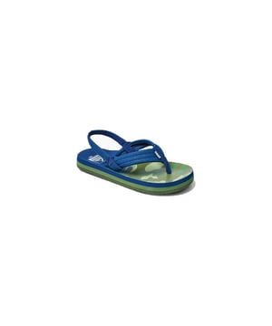 
Reef slippers Little Kids Ahi marine jongens

 Op zoek naar comfortabele en stoere slippers voor je kleine man? Dan zijn de Reef Little Kids Ahi jongensslippers in het coole blauwe camo design de perfecte keuze. Deze slippers zijn ideaal voor warme zomerdagen, een dagje aan het strand of gewoon voor dagelijks gebruik.

 Reef slippers jongens

 De Little Kids Ahi slippers zijn gemaakt van zacht en duurzaam foam, wat zorgt voor een comfortabele pasvorm. De slippers zijn voorzien van een opvallend blauw camo patroon, wat deze slippers extra stoer maakt. Bovendien zijn deze slippers voorzien van een handige hielband die ervoor zorgt dat de slippers goed blijven zitten tijdens het rennen en spelen. Of je nu naar het strand gaat of gewoon een dagje uit, de Reef Little Kids Ahi jongensslippers zijn de perfecte keuze voor je kleine avonturier. Bestel ze vandaag nog en geef zijn outfit een stoere en comfortabele touch.

 Pluspunten: