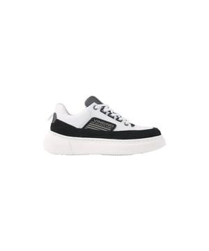 Dit is je kans om de dit topitem uit de laatste collectie van Vingino in je bezit te krijgen. Ben jij ook Vingino fan?
Vingino Ethan VB47-8080-05 Wit. Voor 23.59uur besteld, morgen geleverd.