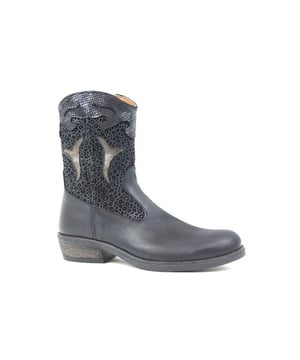 
De 422734 Cindy Cowboy 589 van Braqeez is een echte blikvanger. De 422734 Cindy Cowboy 589 is uitgevoerd in de kleur ZWART. Bekijk ook onze overige collectie van Braqeez op onze webshop!