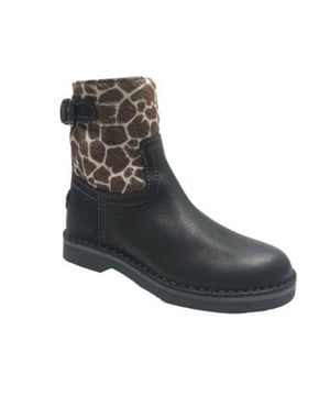 
De G4060 _b59d43 van Giga is een echte blikvanger. De G4060 _b59d43 is uitgevoerd in de kleur Zwart/COMBI. Bekijk ook onze overige collectie van Giga op onze webshop!