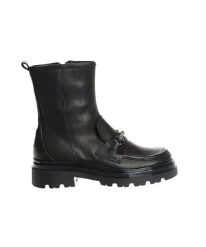 
De H1240 zwart van HIP Shoe Style is een echte blikvanger. De H1240 zwart is uitgevoerd in de kleur Zwart. Bekijk ook onze overige collectie van HIP Shoe Style op onze webshop!