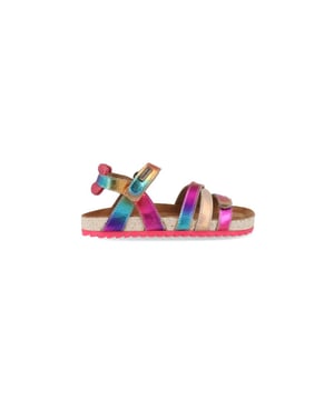 Topper uit onze Meisjesschoenen sale categorie; dit stijlvolle item van het merk 
Vingino. Ben er snel bij want op=op!
Vingino Vienna VG45-5021-02 Roze. Voor 23.59uur besteld, morgen geleverd.
