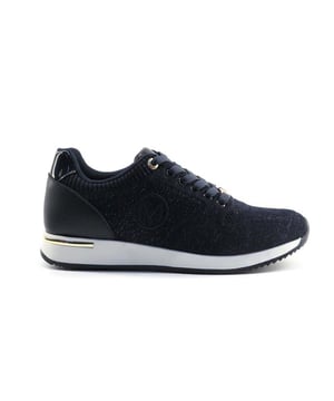 
De Rochella Caio 6005 van Mexx is een echte blikvanger. De Rochella Caio 6005 is uitgevoerd in de kleur navy. Bekijk ook onze overige collectie van Mexx op onze webshop!