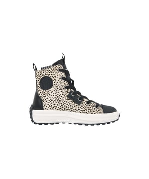 Het is Vingino sale op V&D. Dit item nu met hoge korting in de Vingino outlet!
Vingino Noa Mid VG46-1029-10 Zwart. Voor 23.59uur besteld, morgen geleverd.