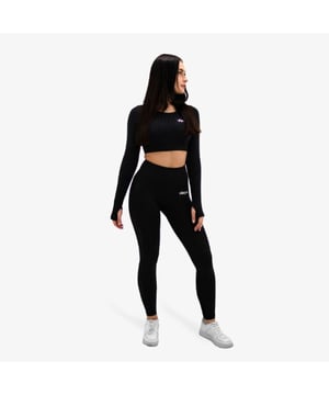 Het is Forza sale op V&D. Dit item nu met hoge korting in de Forza outlet!
<p>Introductie
</p>
<p>De FORZA FZ760Blk is een perfecte top voor elke vrouw die op zoek is naar een mooie, comfortabele en flatterende look. Met zijn zachte stof en onzichtbare naadloze constructie geeft het je het perfecte silhouet.
</p>
<p>
</p>
<p>Voordelen
</p>
<p>De FORZA FZ760Blk is een van de meest comfortabele crop tops die er zijn. Het is gemaakt van zachte en ademende stof, waardoor het comfortabel aanvoelt op de huid. De naadloze constructie zorgt ervoor dat het flatterend aanvoelt en zorgt ervoor dat het lijkt alsof het één geheel met je lichaam is.
</p>
<p>
</p>
<p>Belangrijke kenmerken
</p><ul><li>Zachte, ademende stof
</li><li>Onzichtbare naadloze constructie
</li><li>Comfortabel silhouet
</li><li>Geschikt voor elke gelegenheid
</li><li>Verkrijgbaar in zwart
</li></ul>
<p>
</p>
<p>Samenvatting
</p>
<p>De FORZA FZ760Blk is een perfecte top voor elke vrouw die op zoek is naar een flatterende en comfortabele look. Het is gemaakt van zachte en ademende stof en heeft een onzichtbare naadloze constructie, wat betekent dat het comfortabel aanvoelt en flatterend aan het silhouet lijkt. Verkrijgbaar in zwart, is het geschikt voor elke gelegenheid.</p>