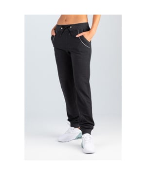 Altijd in de Sjeng Sports uitverkoop op V&D. Dit item koop je nu met flinke korting in de Sjeng Sports outlet!
Sjeng Sports Training Lange broeken van het materiaal en in de kleur Grijsdonker.