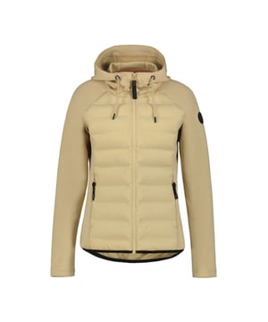 
Introductie: De ICEPEAK ashburn Fleece sweattr outdoor dames is een must-have voor elke actieve vrouw die comfort en stijl wil combineren tijdens haar outdoor avonturen. Met zijn warme bruine kleur en zachte fleece materiaal is dit de perfecte aanvulling op je kledingkast voor koudere dagen. Voordelen: Dit Fleece sweatshirt biedt optimale warmte en comfort, waardoor het ideaal is voor wandelingen, hardlopen of gewoon lekker loungen in huis. De ademende stof zorgt ervoor dat je niet oververhit raakt tijdens intensieve activiteiten, terwijl de zachte fleece aan de binnenkant je warm houdt. Belangrijkste kenmerken: De ICEPEAK ashburn Fleece sweat+r heeft een vrouwelijke pasvorm die je figuur flatteert zonder in te leveren op bewegingsvrijheid. De hoge kraag beschermt je tegen koude wind en de halve rits maakt het gemakkelijk om het shirt aan- en uit te trekken. De bruine kleur is veelzijdig en gemakkelijk te combineren met andere kledingstukken. Samenvatting: Al met al is de ICEPEAK