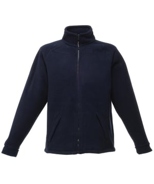 
100% Polyester. Stof: Anti-pill, Symmetrie Fleece. Ontwerp: Eenvoudig. 380gsm. Zoom: verstelbaar, zoom met schokkoord. Stoftechnologie: Zwaargewicht, Sneldrogend. Easy-Care. Halslijn: Hoog-Neck. Mouwtype: Raglan met lange mouwen, Raglan met lange mouwen. Geschikt: Regelmatig. Zakken: 2 Zijzakken, Rits. Sluiting: Volledige ritssluiting, Plastic ritssluiting. Verpakking: Polybag. S: 41 in. M: 44 in. L: 47 in. XL: 50 in. XXL: 54 in. 3XL: 57,5 in.