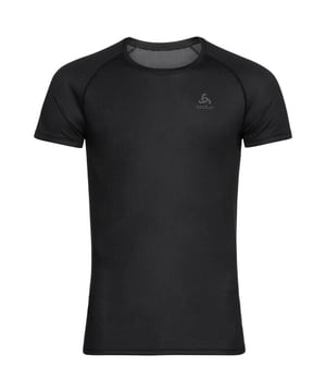 Met deze topper uit onze Heren Sportkleding Outlet kun je aankomen! Loop er volgens de laatste modetrends bij met dit item uit de meest recente collectie van Odlo.
Dankzij het actieve comfort van het veelzijdige Active F-Dry Eco Light basislaag t-shirt voor heren kun je het hoofd koel houden, hoe heet je prestaties deze zomer ook worden. Ontworpen met ODLO's innovatieve F-Dry technologie, voert deze technische top vocht af van de huid voor een aangenaam verkoelend gevoel en levert het de snelste droogtijd die ODLO ooit heeft bereikt. Ondertussen biedt de duurzame ZeroScent-technologie een superieure bescherming tegen geurtjes en de zacht aanvoelende stof voelt heerlijk aan op je huid, hoe hard je ook werkt. Bovendien is het duurzaam gemaakt met 88% gerecycled polyester, wat bijdraagt aan het voorkomen van 350 ton PET-flessen die alleen al in één jaar op de vuilnisbelt belanden! Kies het Active F-Dry Eco Light basislaag t-shirt van ODLO voor de ultieme veelzijdige aanvulling op je zomerse actieve kleding.