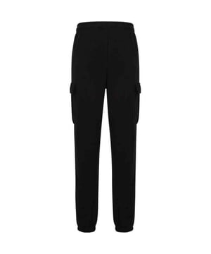 
65% Katoen, 35% Polyester. Stof: Gebreid, Softshell, Badstof. Ontwerp: Eenvoudig. 300gsm. Bevestiging: Pull-On. Onderhoudsvriendelijk, Halfhoog. Zakken: 2 zijzakken, 2 grote voorzakken, 1 achterzak, klepsluiting. Waistline: Elastiek. Geschikt voor: Breed. Zoom: Elastisch.