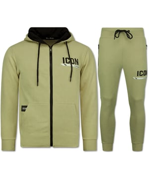 
Joggingpak ICON -  Trainingspak Heren - Huispak Heren Volwassenen -  3790 - Bruin - <p><strong>Specificaties:<br /></strong>- Joggingpak ICON<br />- Kleur: Bruin<br />- Seizoen: Voorjaar / Najaar<br />- Mouwen: Lange Mouw<br />- Patroon: Blanco<br />- Zakken Vest: 2 Steekzakken<br />- Zakken broek: 2 Steekzakken<br />- Materiaal: 20% Katoen , 80% Polyester<br />- Weefsel: Dik geweven<br />- Pasvorm: Slim Fit, <br />- Pasvorm broek: Slim Fit<br />- Wasvoorschrift: Machinewas 30 graden, Binnenste buiten wassen <br />- Beschikbare maten: S - M - L - XL - XXL</p>