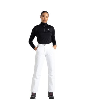 
100% Polyester. Stof: Gerecycleerd, Stretch. Stoftechnologie: Slijtvast, ARED 20/30, Ademend, Duurzaam, Isolerend, Waterafstotend, Waterdicht. Taille: Verstelbaar, Hoge rug. Gelede knie, Riemlussen, Binddetail, Afneembare bretels, Poedervrij, Sneeuwvangers, Onbeperkte beweging. Ontwerp: Contrasterende details, Logo. Geschikt voor: Slank. Zoom: Lusje omhoog. Sluiting: Drukknoopsluiting, Dubbele knoop, Ritssluiting.
