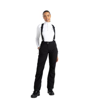 
100% Polyester. Stof: Gerecycleerd, Stretch. Stoftechnologie: Slijtvast, ARED 20/30, Ademend, Duurzaam, Isolerend, Waterafstotend, Waterdicht. Taille: Verstelbaar, Hoge rug. Gelede knie, Riemlussen, Binddetail, Afneembare bretels, Poedervrij, Sneeuwvangers, Onbeperkte beweging. Ontwerp: Contrasterende details, Logo. Geschikt voor: Slank. Zoom: Lusje omhoog. Sluiting: Drukknoopsluiting, Dubbele knoop, Ritssluiting.