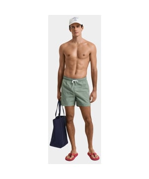 
Gant Zwembroek Groen SWIM SHORTS 920016000/362 met artikelcode920016000/362 .  van het materiaal 100% Gerecycled Polyamide. Extra specificaties: , , , , kleur Groen.