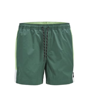 
Deze comfortabele heren zwembroek is gemaakt van een mix van gerecycled en regulier polyester en combineert duurzaamheid met een sportieve look. Dankzij de elastische tailleband met trekkoord en de handige ritszakken ben je klaar voor elke stranddag, zonder zorgen over je essentials.