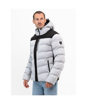 
Introductie:

Creëer een stoere en sportieve look op de piste met de FALCON Jack Ski Heren in de kleur grijs. Deze skijas van het merk alfons is niet alleen stijlvol, maar biedt ook een uitstekende bescherming tegen de kou en alle weersomstandigheden. 

Voordelen:

Met de FALCON Jack Ski Heren ben je verzekerd van hoogwaardige kwaliteit en duurzaamheid. De jas is voorzien van een waterafstotende coating en een isolerende voering die ervoor zorgt dat je warm en droog blijft tijdens het skiën. Daarnaast is de jas lichtgewicht en biedt het optimale bewegingsvrijheid, wat zorgt voor een comfortabele pasvorm op de piste.

Belangrijkste kenmerken:

De FALCON Jack Ski Heren heeft een trendy grijs design met opvallende details die zorgen voor een modieuze uitstraling. De jas is voorzien van meerdere handige zakken met ritssluiting voor het veilig opbergen van je essentials en een afneembare capuchon voor extra bescherming tegen de elementen. Daarnaast heeft de jas een verstelbare tailleband en