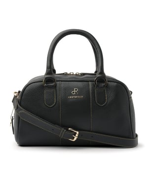 
Afmetingen: 31.00 cm breed x 18.00 cm hoog x 15.00 cm diep <p>Deze leuke handtas is gemaakt van rundleder en beschikt over twee handvatten. De tas kan ook crossbody gedragen worden door de afneembare en verstelbare  schouderband. Deze wordt veilige afgesloten met een rits aan de bovenzijde. In  de binnenzijde zit een opbergvak, ritsvak, telefoonvak en sluitelhanger. Daag jezelf uit om deze hippe tas op verschillende manieren te dragen.</p>