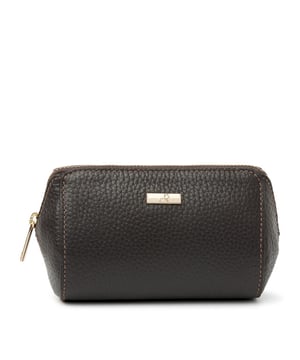 
Afmetingen: 14.00 cm breed x 9.00 cm hoog x 4.00 cm diep <p>Dit leuke make-up tasje is klein van formaat en fijn om mee te nemen in je tas. Je kunt er al je benodigheden in meenemen om zo makkelijk iets terug te vinden, zonder dat je heel je tas hoeft door te zoeken. Ook handig om mee te nemen voor wat kleinere spullen tijdens je vakantie of een weekendje weg.</p>