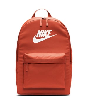 
100% Polyester. Stof: Geweven. Hoogte: 43cm. Breedte: 30.5cm. Lengte: 15cm. Capaciteit: 20L. Zakken: 1 Voorzak, Ritssluiting. Compartimenten: 1 Hoofdcompartiment. 15" Laptophoes, Verstelbare Schouderriem, Handgreep. Ontwerp: Logo. Bevestiging: Tweewegrits.