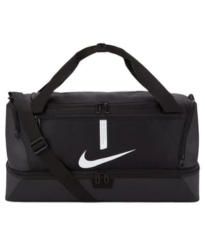 
De Nike Academy Team Soccer sporttas is een ideale tas voor voetbaltraining. De tas heeft een stevig design gemaakt om je spullen veilig en netjes op te bergen. Een speciaal nat-/droogvak met rits onderin om je spullen georganiseerd te vervoeren. De Nike Academy Team Soccer sporttas heeft een harde onderkant, dit beschermt de tas en je spullen tegen stoten. De tas heeft handbanden maar ook een schouderband voor optimaal draagcomfort. <p> </p> <b>Afmetingen: </b><br> 54 cm x 31 cm x 28 cm (37L) <p> </p> <b>Materiaal: <br> </b>100% polyester
