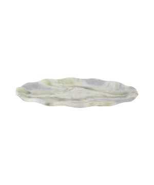
Dit is het Waved dienblad van Present Time! Deze grote, ovale schaal met golvende randen combineert functionaliteit met een hartstikke elegante uitstraling. Prachtig en praktisch dus! Perfect voor het serveren van hapjes of als stijlvol accessoire in je woonkamer of keuken. Met zijn prachtige marmeren finish brengt het Waved dienblad van Present Time een warme, luxueuze sfeer in elk interieur. - Afmeting: 40x25x3 - Kleur: Groen - Materiaal: Marmer