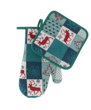
Bekijk hier deze prachtige keukenset van Unique Living. Verkrijgbaar in verschillende kleuren. Over Unique LivingUnique Living heeft een uitgebreid assortiment aan sierkussens, kussenhoezen en tafeltextiel. De designs zijn stijlvol en tijdloos. De collectie varieert van rustige prints met sierlijke teksten tot hippe placemats en tafellopers die van elke eettafel een feestje maken. Je kunt de artikelen van Unique Living gebruiken als trendy details in de woonkamer of als blikvangers voor in uw buitenruimtes. Het assortiment is heel veelzijdig. - Afmeting: - Kleur: Blauw - Materiaal: Polyester
