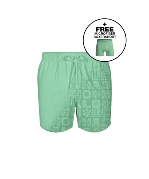 
<p>Deze zwembroeken bieden meer dan alleen stijl. Zodra ze in aanraking komen met water, onthult zich een uniek design dat anders verborgen blijft. Ideaal voor wie op zoek is naar zwemkleding met een onderscheidend karakter.</p>
<p>Met de kenmerkende kwaliteit van Muchachomalo, zijn deze zwembroeken ontworpen om zowel comfortabel als visueel opvallend te zijn. Perfect voor een dag aan het strand of bij het zwembad, deze zwembroeken voegen een unieke dimensie toe aan je zwemervaring.</p>
<p>Met de water reactieve zwembroeken van Muchachomalo combineer je stijl met een verrassend effect.</p> Materiaal: 100% Polyester 
Wasinstructies: type:root,children:type:list,listchildren:Wassen op 30 graden,Niet in de droger Kleur: Groen