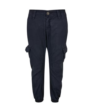 
100% Katoen. Stof: Soft Touch, Twill, Geweven. Ontwerp: Eenvoudig. 320gsm. Sluiting: Knoop, Ritsgat. Riemlussen, Bow-Leg snit, onderhoudsvriendelijk, elastische enkels. Zakken: 2 zijzakken, 2 cargo zakken, 2 achterzakken, klepsluiting.
