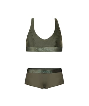 
Materiaal: 80% Polyamide / 20% Elastane 
Wasinstructies: Wassen op 30 graden,Niet in de droger,Strijken op matig warme stand (2 stippen) Kleur: Groen