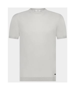 
Born With Appetite T-shirt korte mouw Grijs Wake Knitted T-shirt 25108WA35/920 mist met artikelcode25108WA35/920 mist .  van het materiaal 65% Viscose / 35% Polyamide. Extra specificaties: , , , , kleur Grijs.