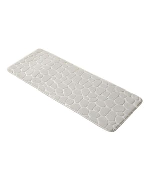 
Cremekleurige zachte badmat met afmeting 45x120cm. De mat is gemaakt van comfortabel microvezel polyester en de onderkant is gemaakt van anti-slip latex. Het voordeel van deze mat is dat hij 120 cm breed is waardoor hij geschikt is voor een brede wastafel met 2 wasbakken. Zo hoef je niet meer te vechten voor een plekje op de mat. Tegels zijn altijd koud en onprettig om 's morgens op te staan. Dat is nu voorbij met deze moderne badmat. Comfortabel, anti-slip en brede uitvoering zijn kenmerken van deze badmat.Maak de set compleet met een bijpassende toiletmat en een badmat 50x80 cm uit gelijke serie.Kenmerken:Kleur: CremeAfmeting: 50x120 cmAnti-SlipMateriaal stof: microvezel polyesterMateriaal onderlaag: latexWasbaar op 30 gradenNiet geschikt voor de droger - Afmeting: XL - Kleur: Crème - Materiaal: Microvezel
